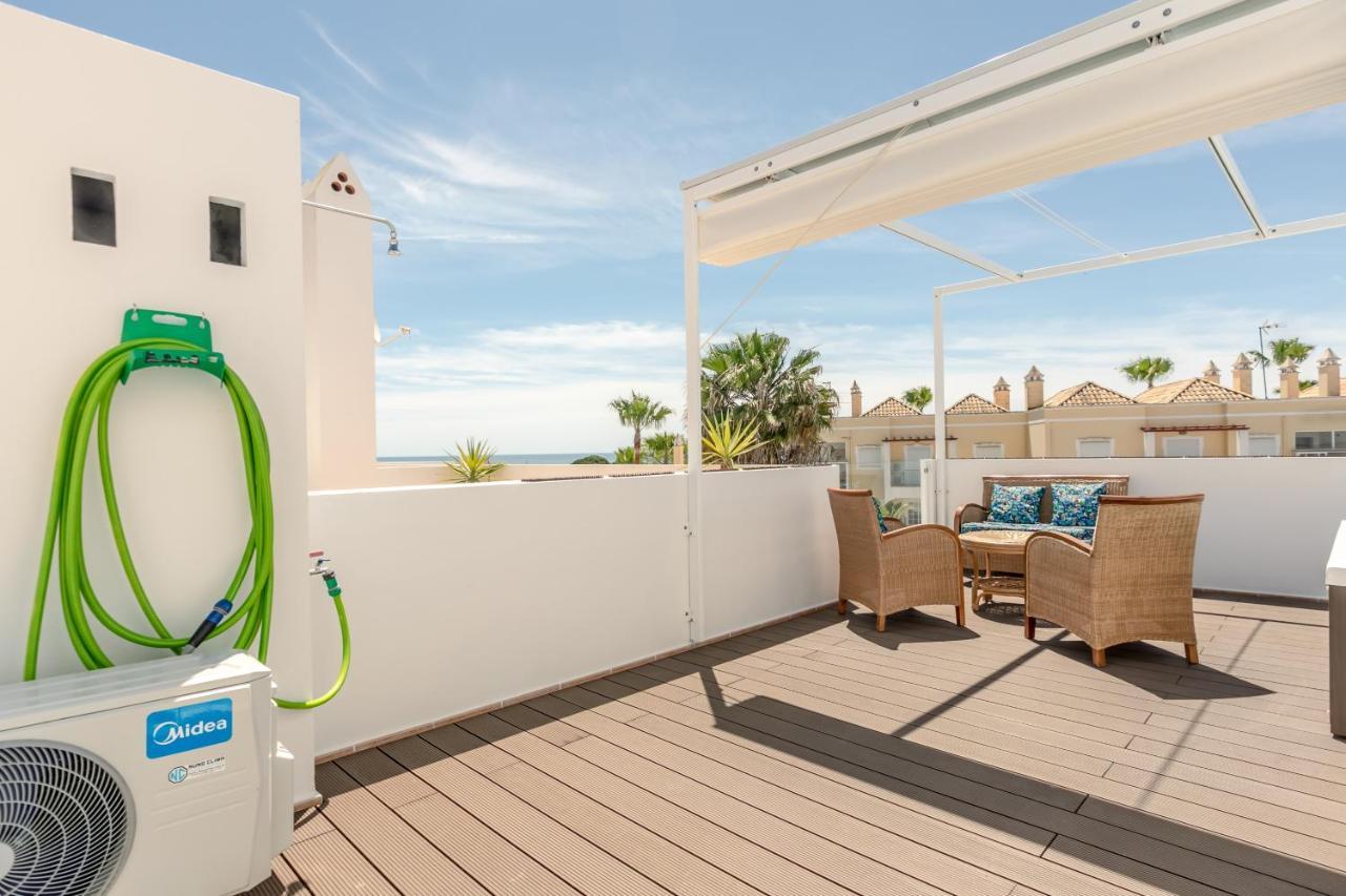 Villa Seascape Private Pool & Rooftop Jacuzzi With Sea View Near Manta Rota